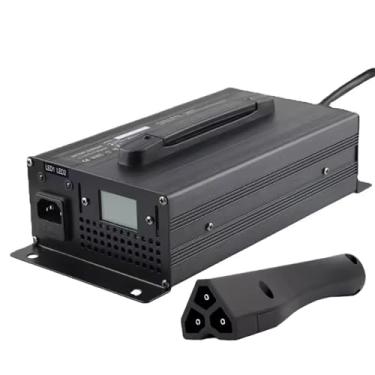 Imagem de Carregador de bateria de carrinho de golfe de 72 volts e 12 amperes Carregador de carrinho de golfe de 1200 W com visor LCD, carga lenta, para plugue triangular de 3 pinos EZGO RXV