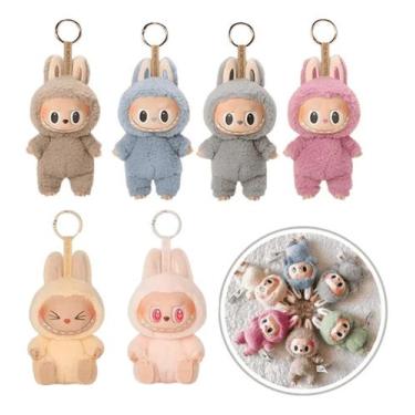 Imagem de Boneco Labubu Pelúcia Sentado Chaveiro Boneco Surpresa Labubu Monster 