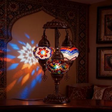 Imagem de MOZAIST Abajur de mesa turca, luminária boho, luz de mesa de mosaico de 3 globos, abajur decorativo Tiffany, lâmpada vintage colorida para quarto, sala de estar, quarto de crianças plugue EUA e soquete E12, mosaico misto