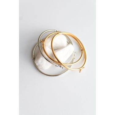 Imagem de Bracelete Fino com  Design  Liso - sara sofia semijoias