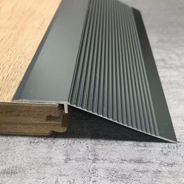 Imagem de Faixa De Piso Faixa Divisora De Piso, Tira De Piso De Metal, Rampa/redutor De Piso Irregular Para Entrada Interna E Externa, Cinza Acabamento De Borda à Prova D'Água Antider, W 10cm - L 1.2m/47.2in