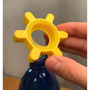 Imagem de 1 anel abridor de garrafa portátil – ferramenta compacta de remoção de tampa – pinça antiderrapante – removedor de tampa de rosca tamanho viagem para garrafas de água e latas de refrigerante