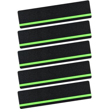 Imagem de 5 peças de fita antiderrapante com faixa que brilha no escuro fita antiderrapante com faixa luminosa fita antiderrapante para escadas, fita de tração antiderrapante, 15 x 61 cm (luminosa)