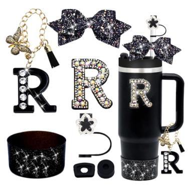 Imagem de Conjunto de acessórios para copo Stanley preto de 7 peças para copo Stanley 850 g 1,134 g, incluindo topo de palha de diamante, pingente de letra, laço brilhante, adesivo de iniciais, tampa à prova de