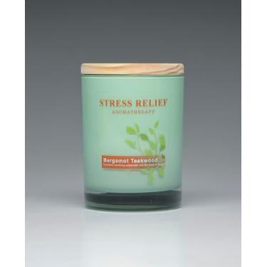 Imagem de Scentsational Vela de aromaterapia para alívio de estresse, madeira de teca de bergamota, 325 ml, tampa de madeira, tempo de queima de 55 a 60 horas nos EUA