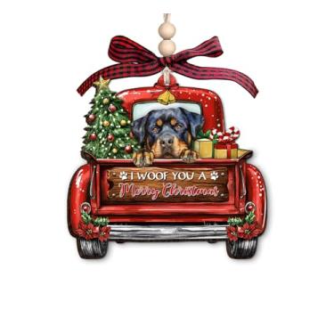 Imagem de Enfeite de Natal de madeira Rottweiler - Decoração de Natal de caminhão vermelho com presentes de árvore de Natal e uma citação de Feliz Natal - Enfeite rústico de Natal para amantes de cães