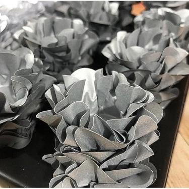 Imagem de Forminhas para Doces Finos - Kit 40/120 Formas Flor Decorativas | Ideal para Casamentos, Festas e Cupcakes (Style - Prata Velho,40)