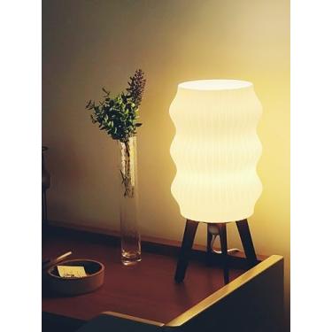 Imagem de Luminária de Mesa Moderna com Base, Cúpula Ondulada Branca, Design Escandinavo