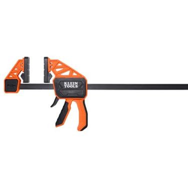 Imagem de Klein Tools 47558 Speed-Klamp 61 cm, força de aperto de 136 kg, braçadeira/espalhador, almofadas giratórias, operação com uma mão para projetos de madeira e metal