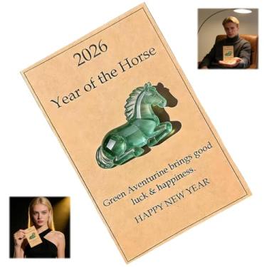 Imagem de Cavalo de cristal da sorte, um símbolo de força e novos começos (2026), estátua de cavalo de cristal transparente, estátua de meditação de mesa com cartão, cavalos de força da liberdade presente de