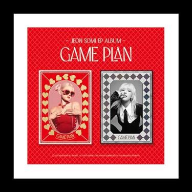 Imagem de Jeon Somi GAME PLAN EP Album Standard Random Version CD+72p PhotoBook+99pcs Zigsaw Puzzle+1ea Paper Poker Chip+1ea Hologram Sticker+1p Character Card+2p Selfie PhotoCard+Tracking Sealed