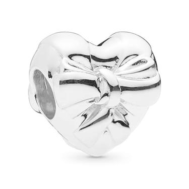 Imagem de Pingente em forma de coração – Pingente requintado para família, mãe, esposa e amor, joia da fé, presente adequado para mulheres, 2.76×1.18×0.79inch, Metal, Sem Pedra Preciosa