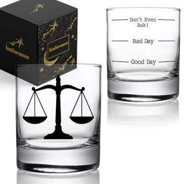 Imagem de Innfueunun Copo de uísque de advogado, dois lados Good Day Bad Day Don't Even Ask Paralegal Lawyer Attorney Scales of Justice, presente de aniversário para paralegal, advogado, assistente jurídico ou
