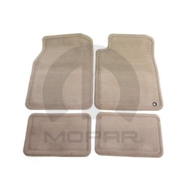 Imagem de Mopar 82208629 Tapete de tapete (tapetes de banco dianteiro e traseiro, igual à produção), pacote com 4