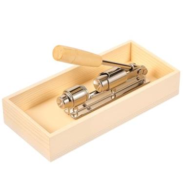 Imagem de LCZNXJJY Biscoito de nozes, pinça de porca resistente, espaçamento ajustável, ferramenta manual de biscoito de nozes, máquina de descascar biscoitos de nozes, ferramenta abridor de nozes com base de