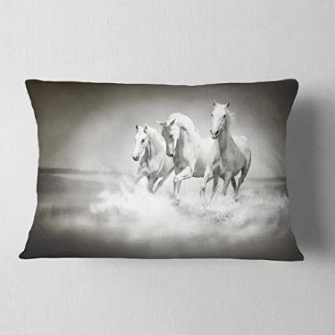 Imagem de Designart Cavalos correndo pela água animal manta para sala de estar, sofá, almofada de alta qualidade + capa de almofada impressa em ambos os lados 30,5 x 50,8 cm