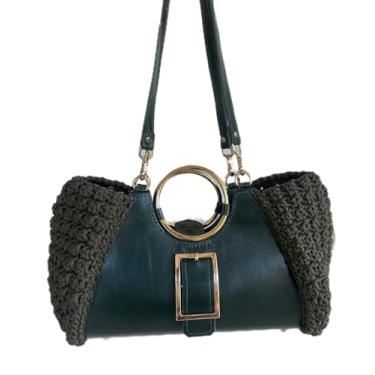 Imagem de Bolsa Deyse Bolsa de Couro Verde Militar com Ferragens Douradas, Detalhes em Crochê, Alça em Couro, 32x18x10cm