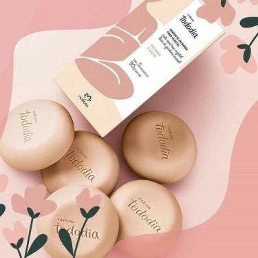 Imagem de Caixa de Sabonetes hidratante em barra Natura Todo dia - Noz Pecã e Ca