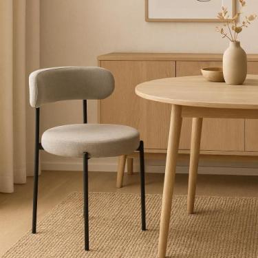 Imagem de Cadeira de Jantar Linho Cinza Camelia com Encosto Curvo Base Preta Mod