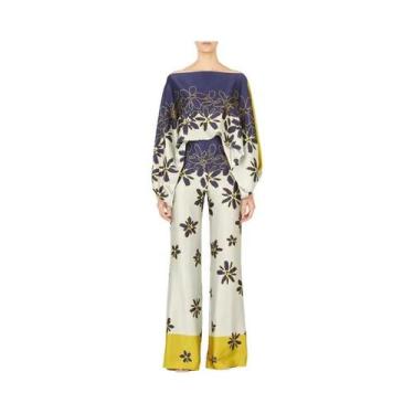 Imagem de Conjunto Feminino De Blusa De Seda Com Estampa, Ombros Descidos E Mang