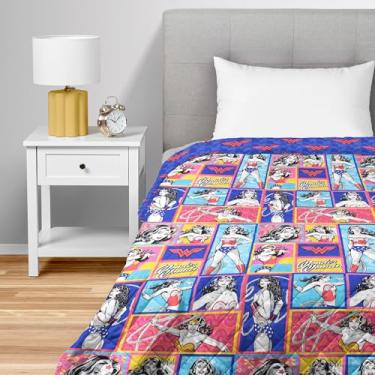 Imagem de Northwest Cobertor acolchoado Warner Bros Mulher Maravilha Pop, estampa cômica retrô colorida, 152 x 203 cm
