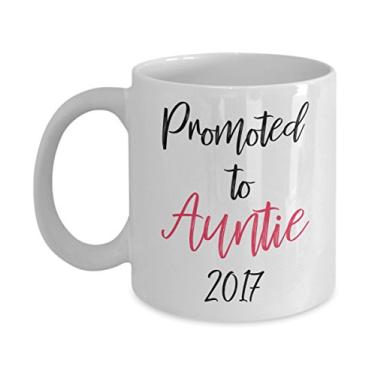 Imagem de Promoted to Auntie 2017 – Xícara de café – Canecas de tia – Ideia de presente de mordaça – Caneca de anúncio de gravidez para tia