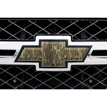 Imagem de Mossy Oak Graphics - 14010-BL Emblema Universal Bottomland Auto – Fácil de instalar – Adapta-se a qualquer emblema automotivo em caminhões, carros ou SUVs