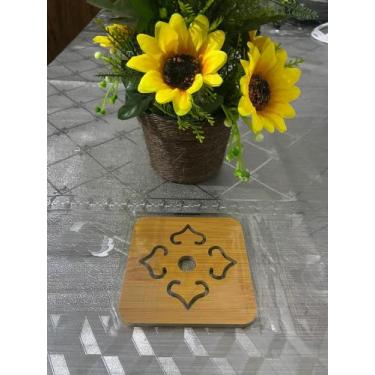 Imagem de Base de Madeira Quadrada - Nani Velas Aromáticas