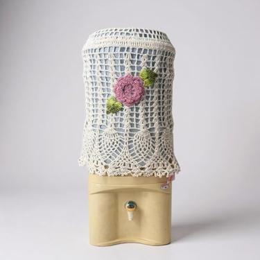 Imagem de Capa Para Galão De Água 20l Bordada 46x38cm Crochê Artesanal (Rosê)