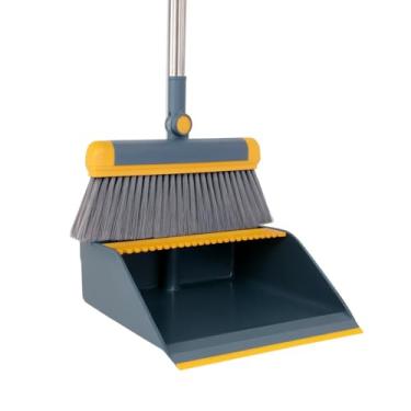 Imagem de Conjunto Vassoura e Pá Dobrável com Cabo Longo em Aço Inox, Escova com Cerdas Resistentes, Giratório 180 Graus, Multiuso Profissional (Azul)