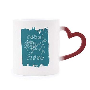 Imagem de Caneca de guitarra elétrica com estampa azul sensível ao calor e muda de cor vermelha