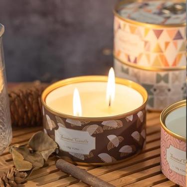 Imagem de Vela perfumada em lata aromatizada com óleos essenciais de cera vegetal com 2 Pavios