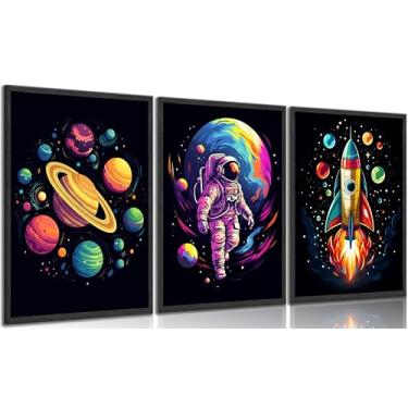 Imagem de Arte de parede de astronauta de berçário 3 peças abstrata colorida galáxia astronauta pôsteres impressões de arte planetas cosmos pinturas de foguete fotos decoração de parede para quarto de meninos