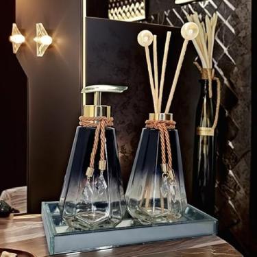 Imagem de Kit Lavabo Completo 300ml em Vidro Premium com Aromatizador Difusor Saboneteira e Bandeja Decorativa(Preto Degrade C/Dourado,Sem Bandeja)