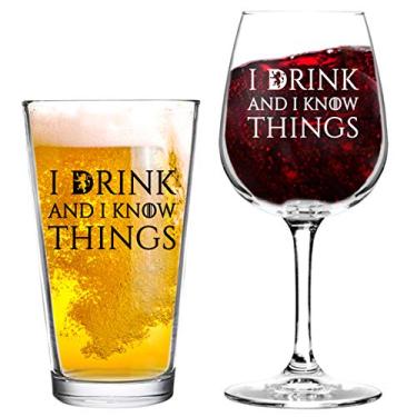 Imagem de I Drink And I Know Things Conjunto de copo de cerveja e vinho - ideia de presente legal para chá de panela, casamento, noivado, aniversário e casais - ele, ela, Sr. Mom Dad