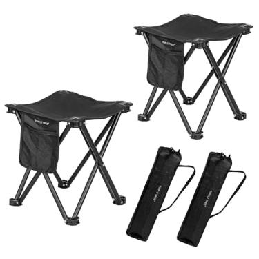 Imagem de Zaboro Pacote com 2 banquetas dobráveis para acampamento Triple Tree, banquinho leve portátil de 35 cm com bolso lateral, banquinho para pés com bolsa de transporte para caminhadas, pesca e praia,