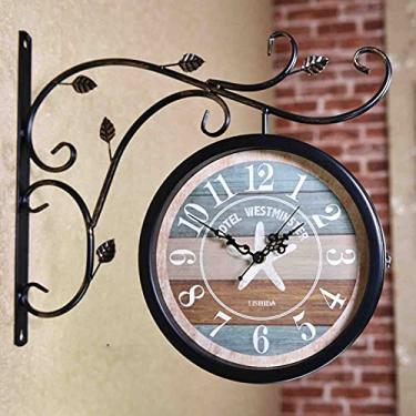 Imagem de AKALNNB Relógio de parede retrô frente e verso, estação de relógio de parede dupla face, mostrador retrô com pêndulo de fixação de haste para jardim doméstico interno e externo