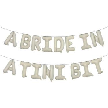 Imagem de A Bride in A Tini Bit Balões de letras para decoração de festa de despedida de solteira com tema de Martini Espresso (A BRIDE IN A TINI BIT Cream)