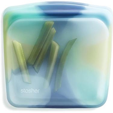 Imagem de Stasher Sanduíche reutilizável de silicone premium para armazenamento de alimentos, tie dye azul, micro-ondas, sous vide, lavável na máquina de lavar louça, forno e freezer, livre de BPA, sem