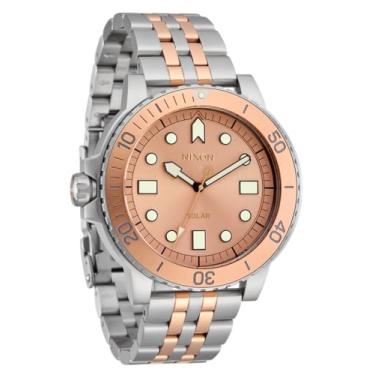 Imagem de NIXON Relógio analógico masculino Stinger 44 A1402-100 m resistente à água (face LUM de 44 mm, pulseira de aço inoxidável de 20 mm), prata/coral, Stinger 44