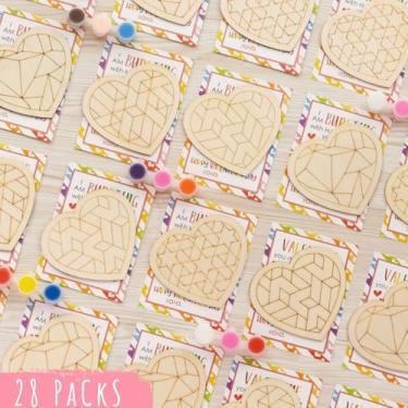 Imagem de Presentes de Dia dos Namorados para crianças - 28 peças de cartões de dia dos namorados com materiais de arte para sala de aula - kit de artesanato de pintura de madeira de mosaico de coração - para