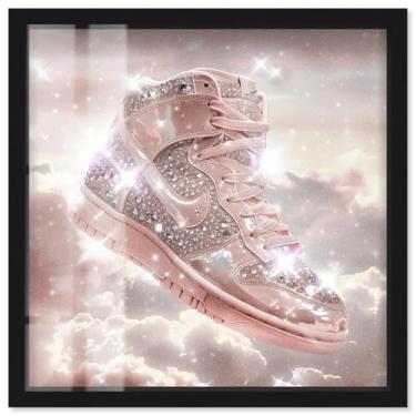 Imagem de Tênis rosa dourado cintilante no céu Shadowbox impressão rosa arte fashion por Art Remedy, moldura preta, 50 x 50 cm