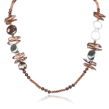 Imagem de Colar de ágata preta feita à mão e clássico de pérolas brancas de água doce. Laços e contas prateadas texturizadas. Fio de 76 cm. Dia das Mães - Presente para mãe, esposa, presente de joias de luxo de