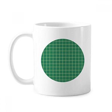 Imagem de Caneca com padrão decorativo de grade verde branca cerâmica cerâmica xícara de café louça
