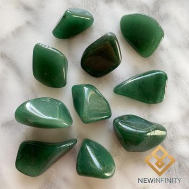 Imagem de 10 pedras Roladas de Quartzo Verde Natural 2cm cura e Calma - New Infi