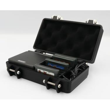 Imagem de Game Boy Advance SP Rugged Protective Carrying Case - Holds up to 11 GBA Games & USB Cable