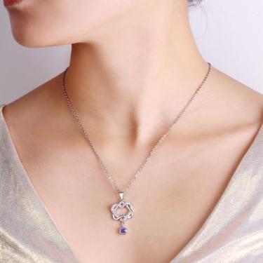 Imagem de Colar com pingente de coração romântico, colar de zircônia cúbica branca brilhante para mulheres, joias acessíveis e elegantes para a família ou ocasiões especiais, presente ideal para namorada ou mãe