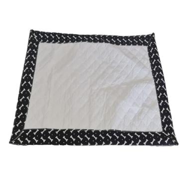 Imagem de Tapete Higiênico Pet Impermeável Lavável, Branco, Microfibra Matelada com Bordas Estampadas, Base Impermeável (Preto Ossinho, Pequeno (50x70cm))
