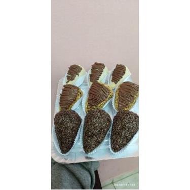 Imagem de coxinha de morango - imperio dos doces