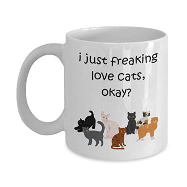 Imagem de Caneca I Just Freaking Love Cats Ok - Caneca de café de cacau quente divertido - ideia de de Natal